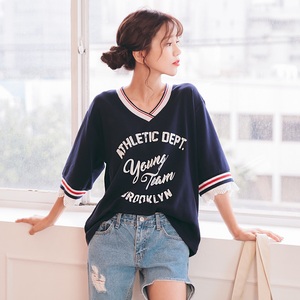 宽松七分袖T恤女