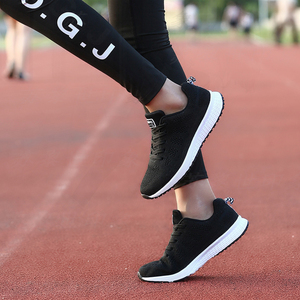 韩版女生透气运动鞋