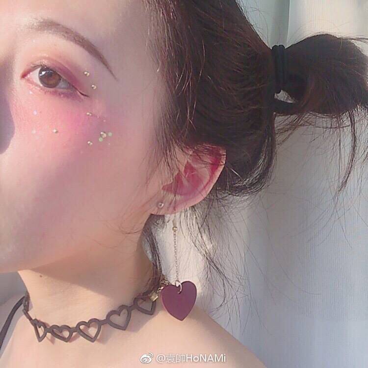 网红同款林小宅pony同款软萌妹少女亮片妆眼妆贴指甲亮片套装包邮