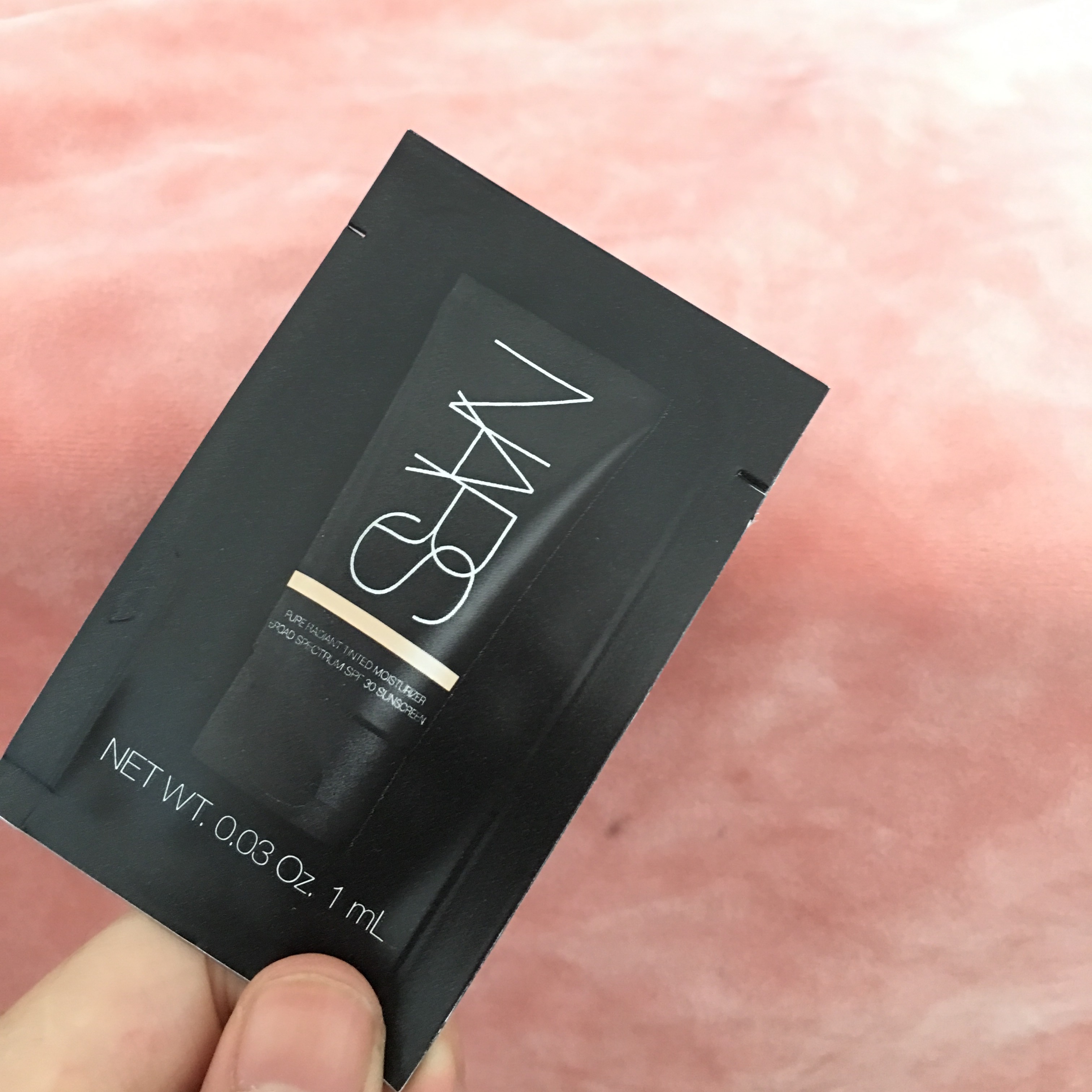 【50包邮】nars 三重保湿防晒隔离有色面霜 瞬效裸肌蜜 spf30 1ml