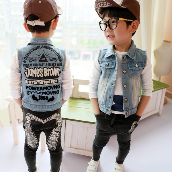 热销童装外套<em>夹克</em> 童装 男童牛仔<em>马甲</em> 儿童<em>马甲</em>
