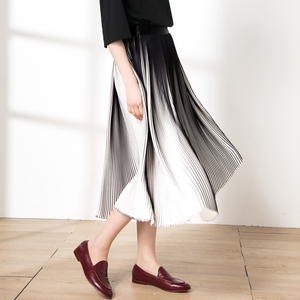 黑白条纹百褶雪纺半身裙