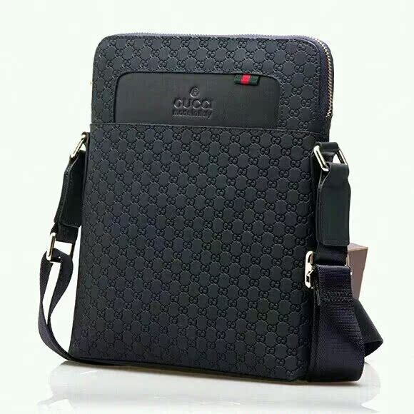 淘宝网奢侈品男包海外香港代购男包名牌P家手