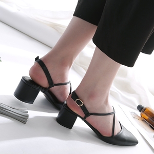 复古绑带粗跟单鞋