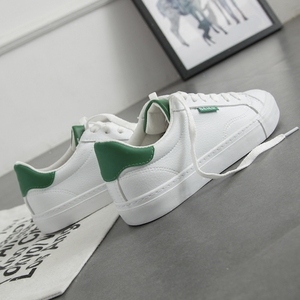 学生百搭运动板鞋