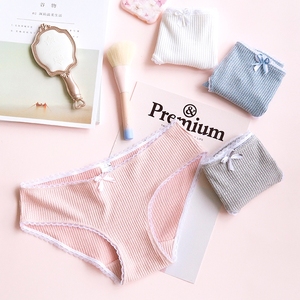 日系全棉蕾丝边内裤