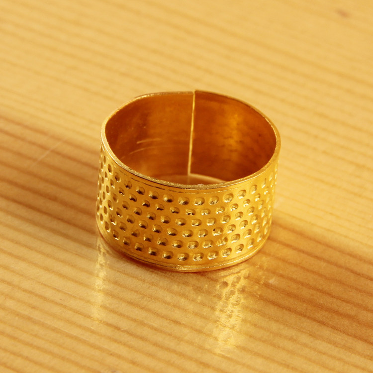 结婚婚庆包袱嫁妆用品 金顶针 顶指环 金鱼 金花生五金十元宝