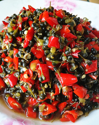 云南曲靖特产农家风味腌干巴菌韭菜花香辣开胃下饭菜1000g包邮