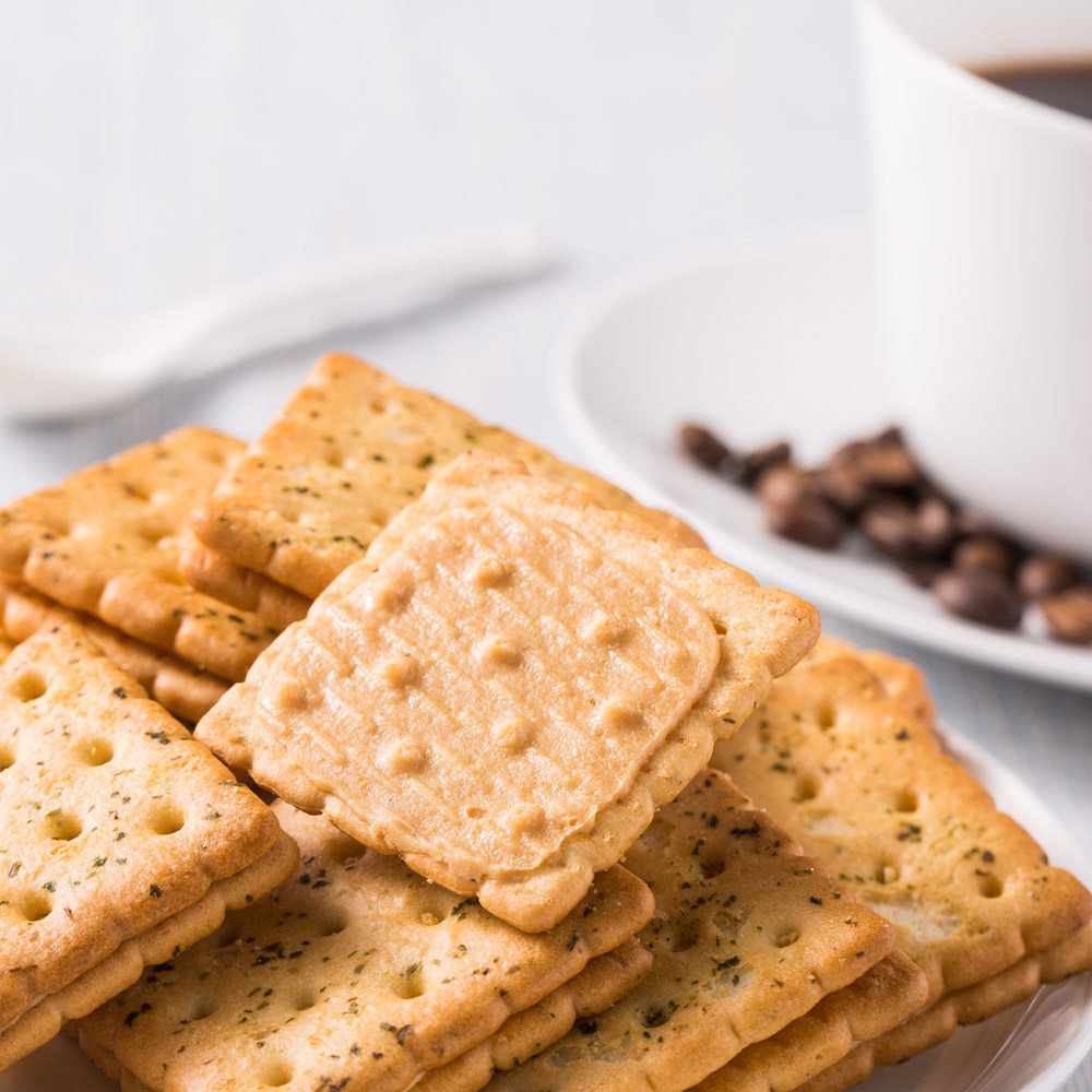 马来西亚原装进口零食 马奇新新花生夹心饼干190g