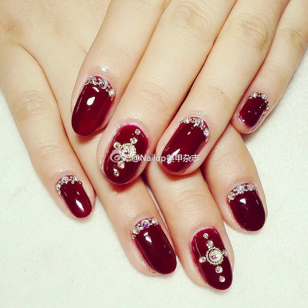 日系光疗美甲成品贴片假指甲新娘美甲定制法式美甲镶钻酒红 短款