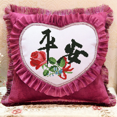 新款印花十字绣抱枕情侣可爱卡通送礼绒布汽车沙发靠背枕平安幸福