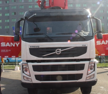 沃爾沃/volvo/fm440卡車/新款/前大燈前霧燈沃爾沃新款泵車前大燈