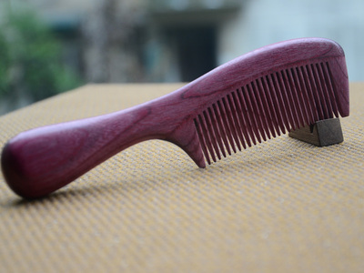 紫罗兰梳子