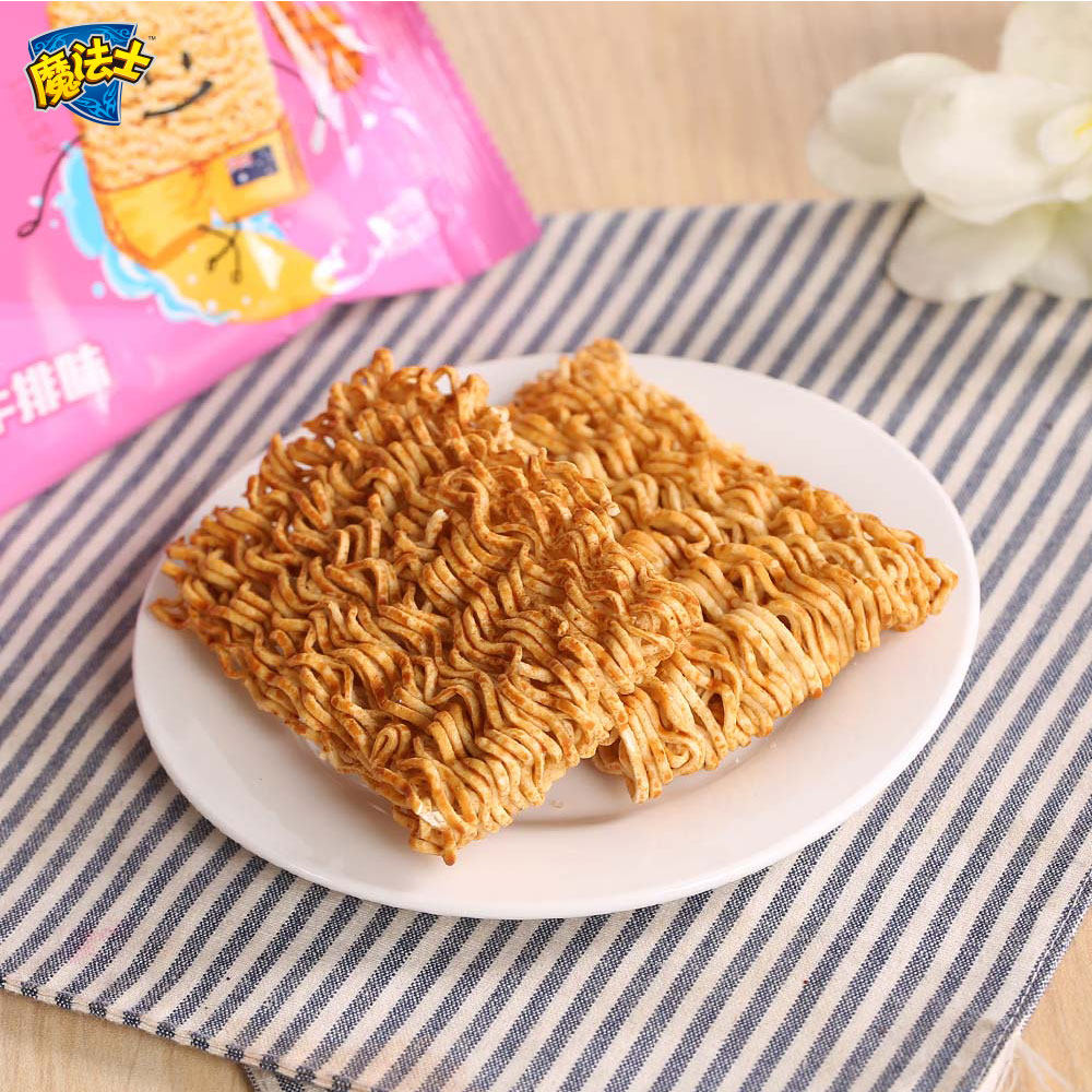 【天猫超市】魔法士方便面吮指嫩牛排味干脆面26g*48包整箱装泡面