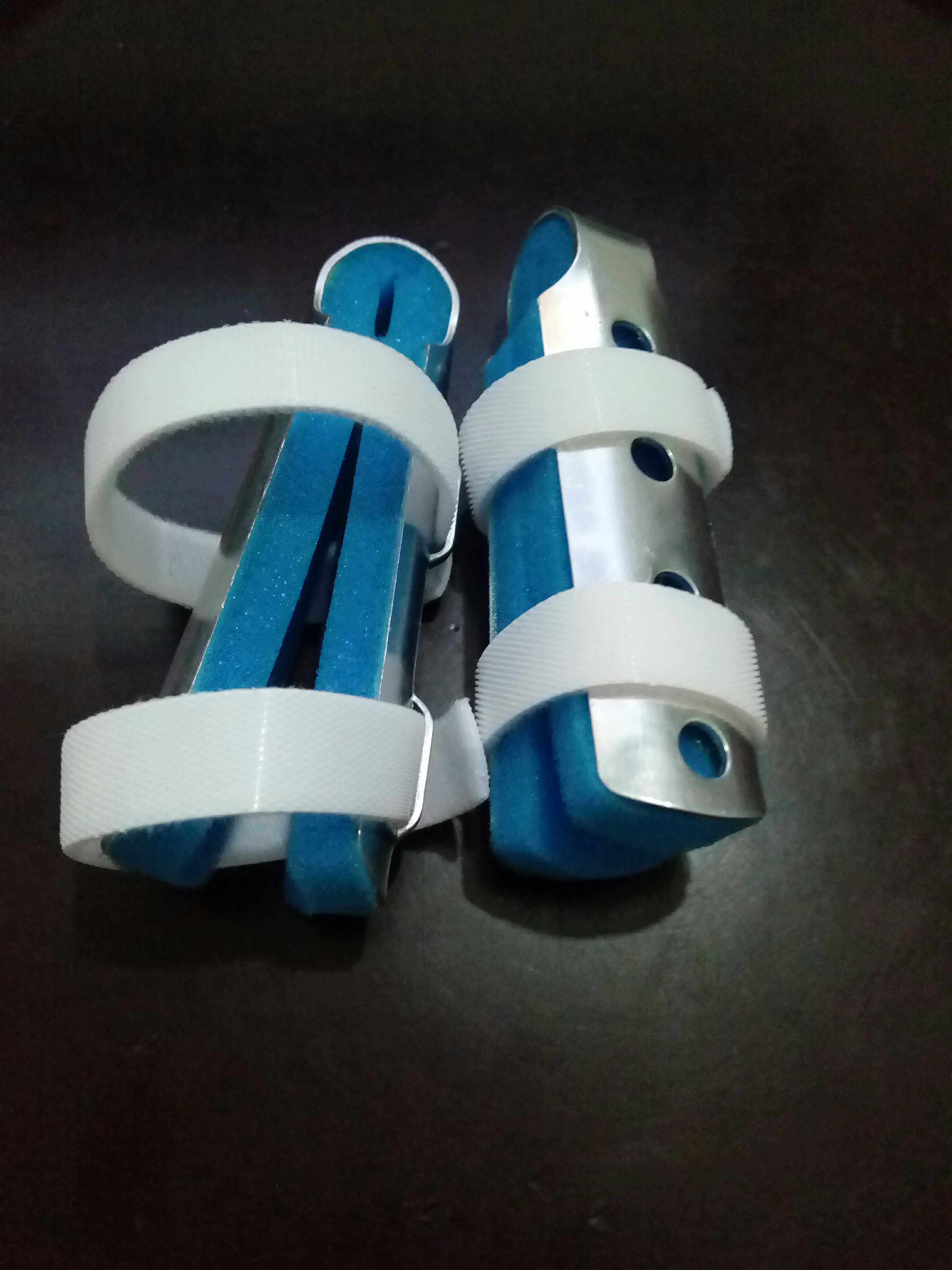 发顺丰快递铝合金夹板手指骨折固定器手指固定夹手指骨折康复器