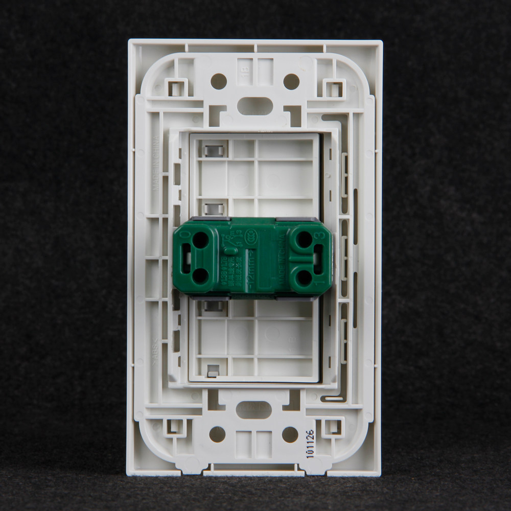 松下开关插座面板120型宏彩一开双控带led指示灯开关面板 we582