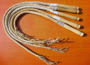 00品牌: 牛皮马鞭 颜色