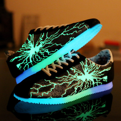 春夏季阿甘鞋男士休闲鞋潮流荧光板鞋男生发光鞋子韩版夜光运动鞋