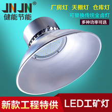 智慧之光：投光灯在海港作业中的应用