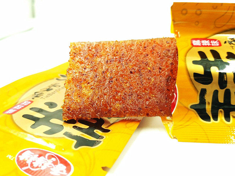 香铛铛铁板烧麻辣味22g 麻辣风味素食辣条 豆干片辣片面筋 豆腐干