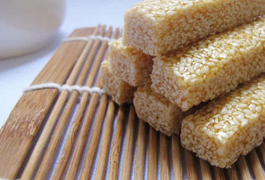 包邮桂林土特产 龙昌桂花白芝麻酥250克酥糖地方特色小吃零食特价