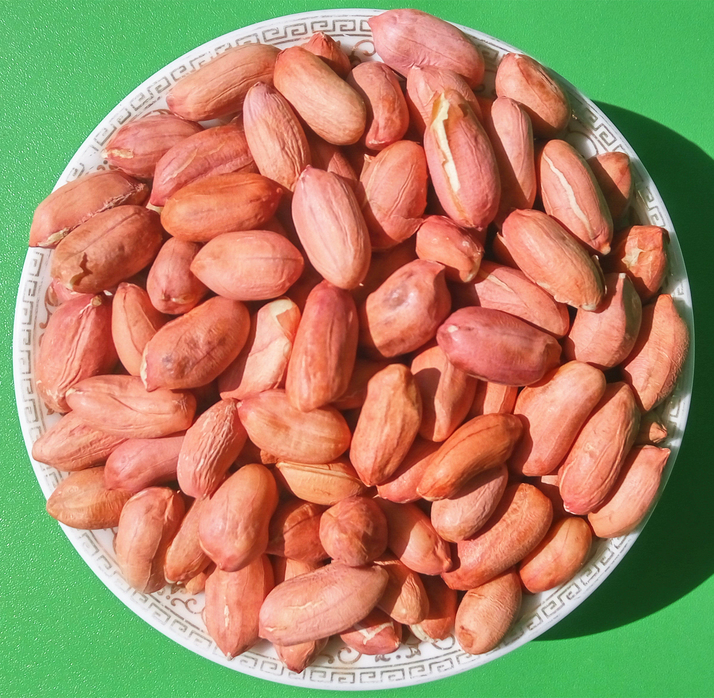 生花生米新货红皮衣大粒去壳花生仁农家自种榨油散装五谷杂粮包邮