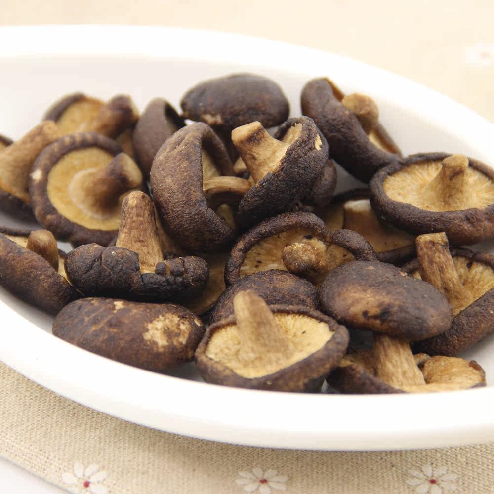 喵语小调 香菇脆片 蔬果干即食香菇干蔬菜干休闲零食60g*2袋包邮