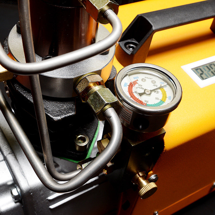 猎鹰气动电动高压打气机气泵30mpa水冷单缸40mpa打气筒充气泵机