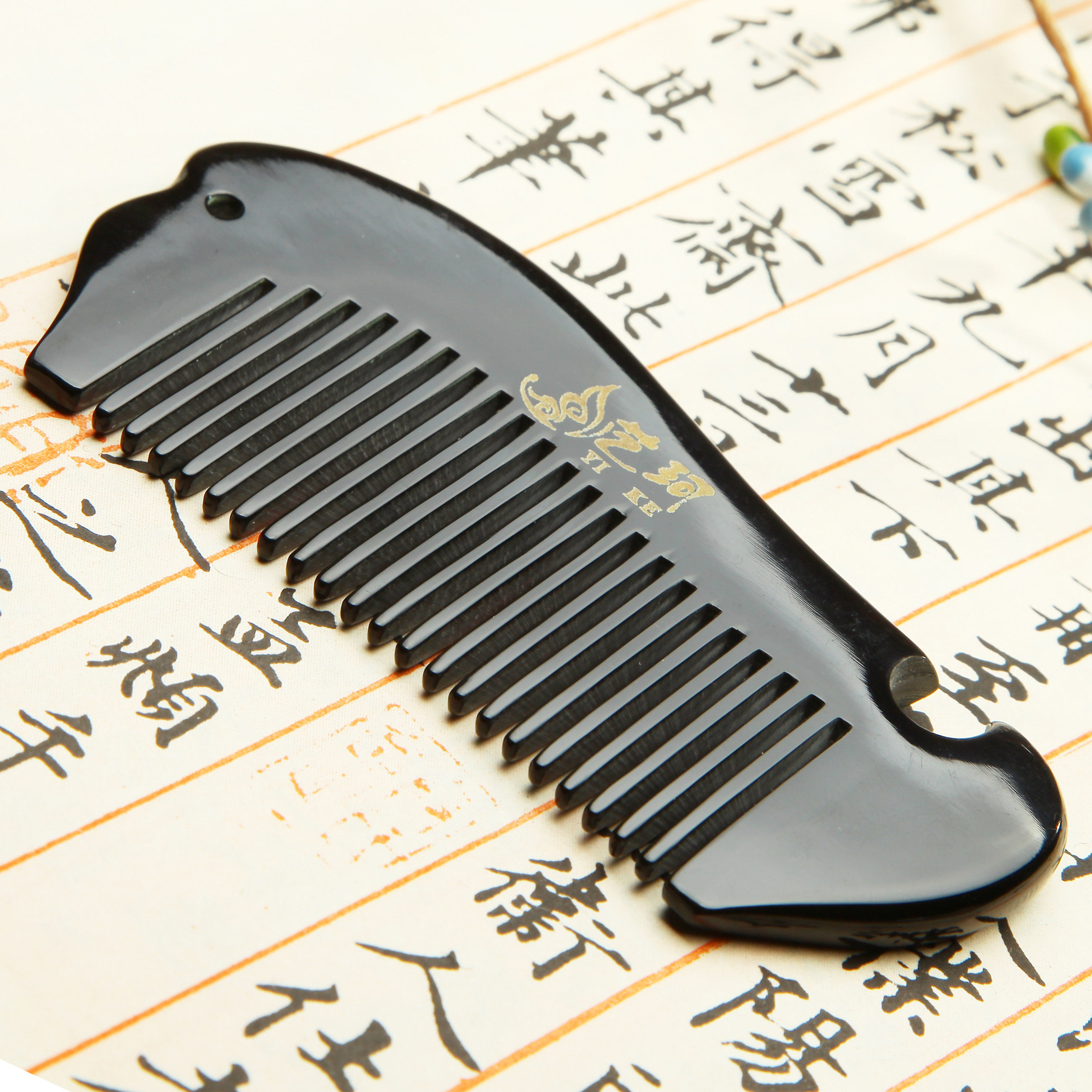 艺珂牛角梳子包包梳 可爱鱼型梳子 牛角梳 小鱼梳 创意口袋梳