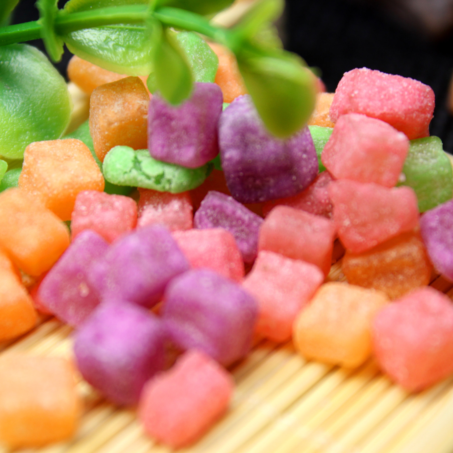 乐潮酸妞水果味软糖80后90后回忆经典怀旧零食品童年果汁果味软糖