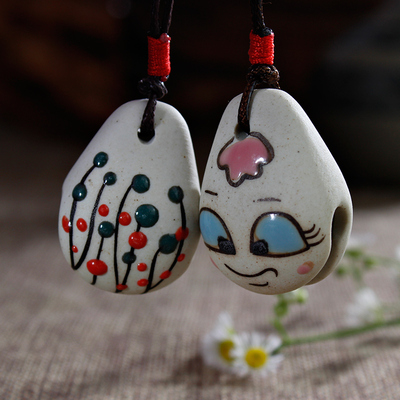 包包挂件陶瓷小饰品批发 木鱼铃铛 义乌小商品格子铺摆摊货源特价