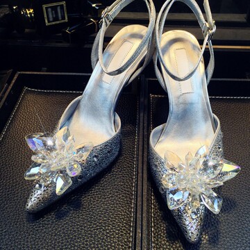 欧洲站名媛优雅尖头包头水钻水晶鞋婚纱鞋细高跟搭扣凉鞋舞会鞋女