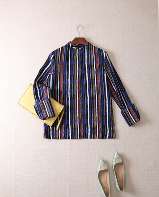 彩色条纹衬衫