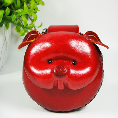 头层牛皮手工零钱包袋动物生肖猪图案硬币包复古红色休闲钥匙包袋