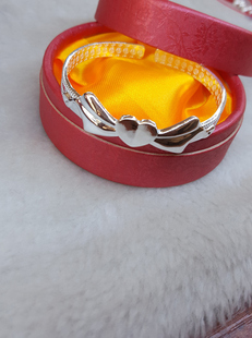 手镯 特价 另送桃核一对 s999潮流新款蝴蝶结带心女士银手镯