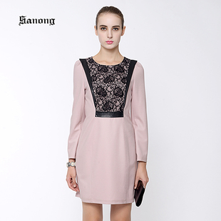 sanong/萨侬 tengs/滕氏/优雅蕾丝与羊毛拼接修身粉色连衣裙