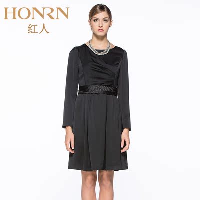 [新年迎新價] honrn/紅人正品女裝2015秋冬新品連衣裙黑色圓領長袖