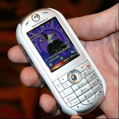 motorola/摩托罗拉e2手机 直板时尚音乐手机配全新电池 包邮