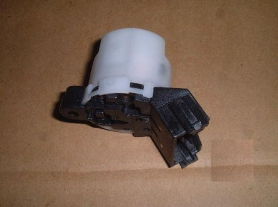 三菱菱绅点火开关电阻 东南正品件