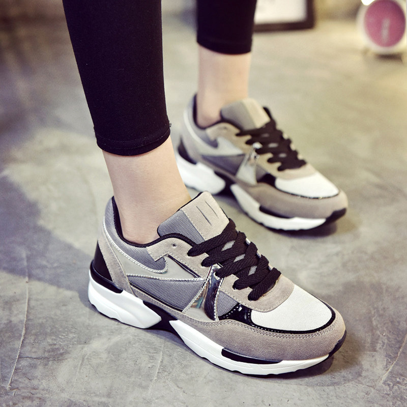 板鞋女春秋韩版系带学生运动鞋平底百搭女单鞋情侣小白鞋女休闲鞋