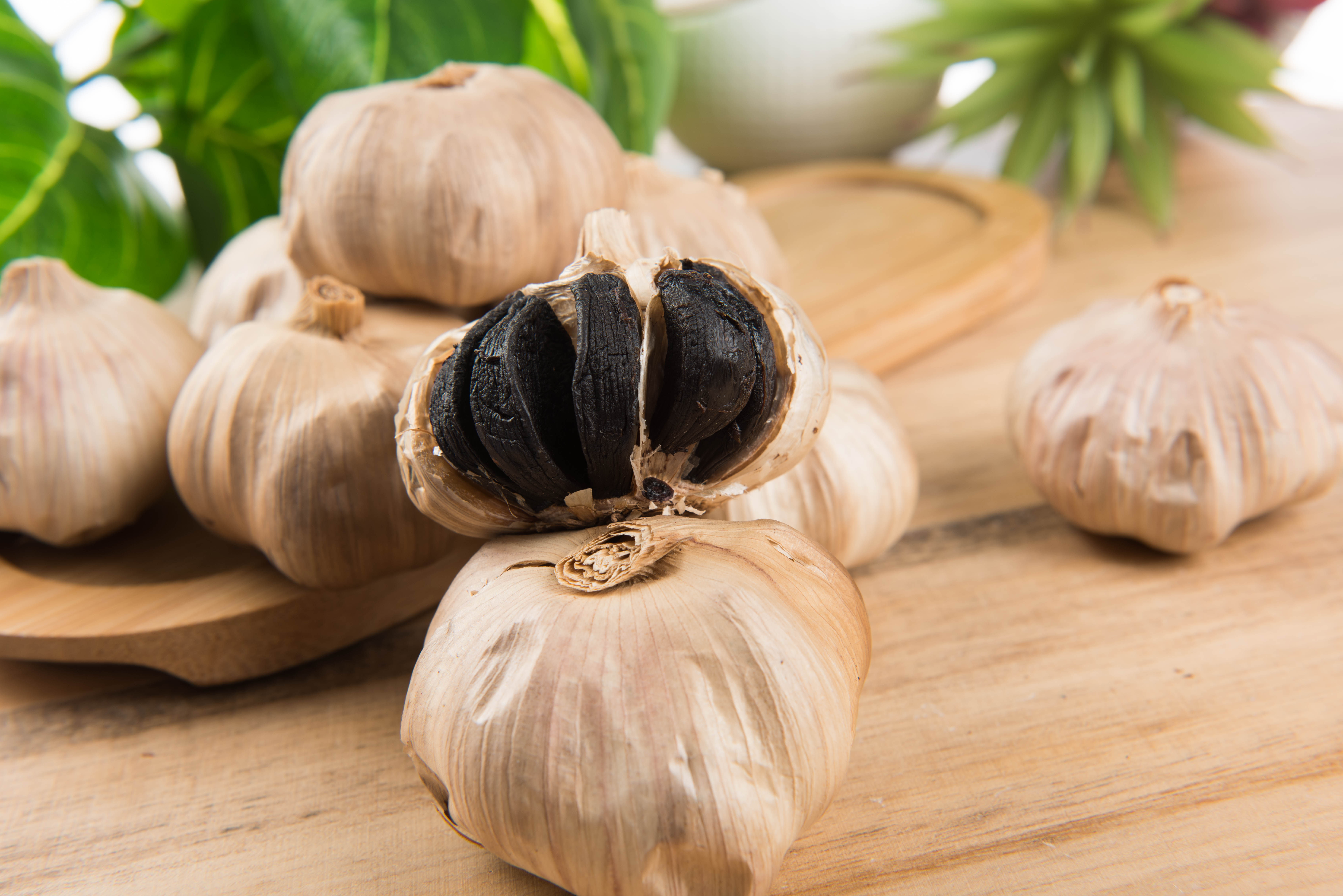 【吉祥兔多瓣300g*2罐礼盒】出口级发酵多瓣黑蒜黑大蒜黑蒜头包