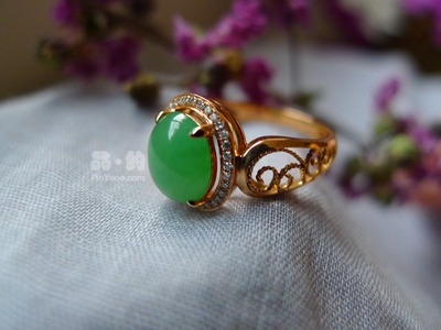 【图】[品约珠宝]翡翠a货满绿阳绿蛋面18k黄金铲边镶钻卷叶花丝戒臂戒