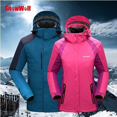 雪狼新品超轻羽绒冲锋衣 三合一防风防沙防水登山服珠峰