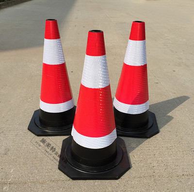 70cm橡胶路锥 路障锥塑料路锥三角安全锥防撞锥 警示锥雪糕筒桶