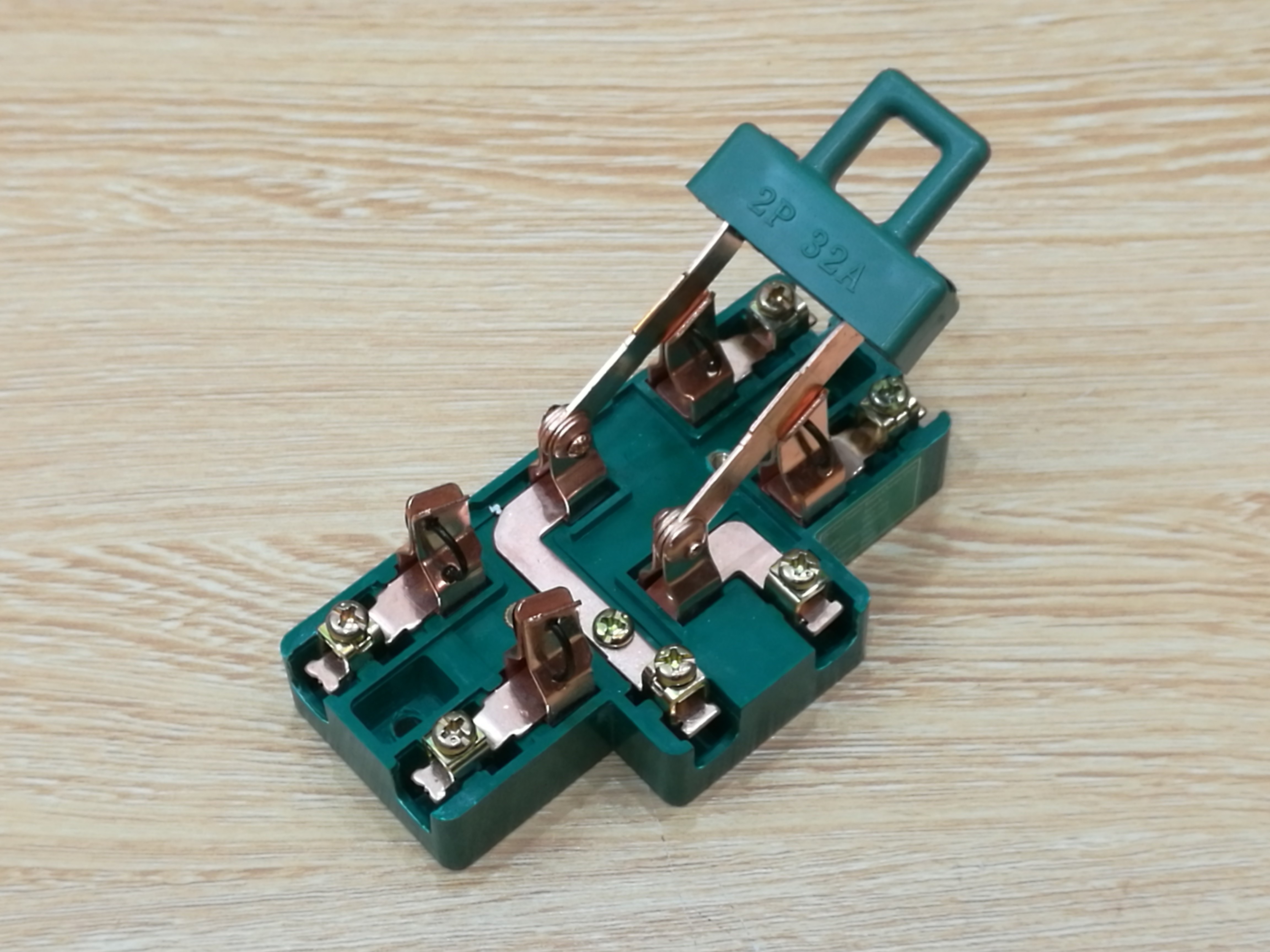 双向双投闸刀开关2p 32a 家用电倒顺刀闸220v 双电源转换切换开关