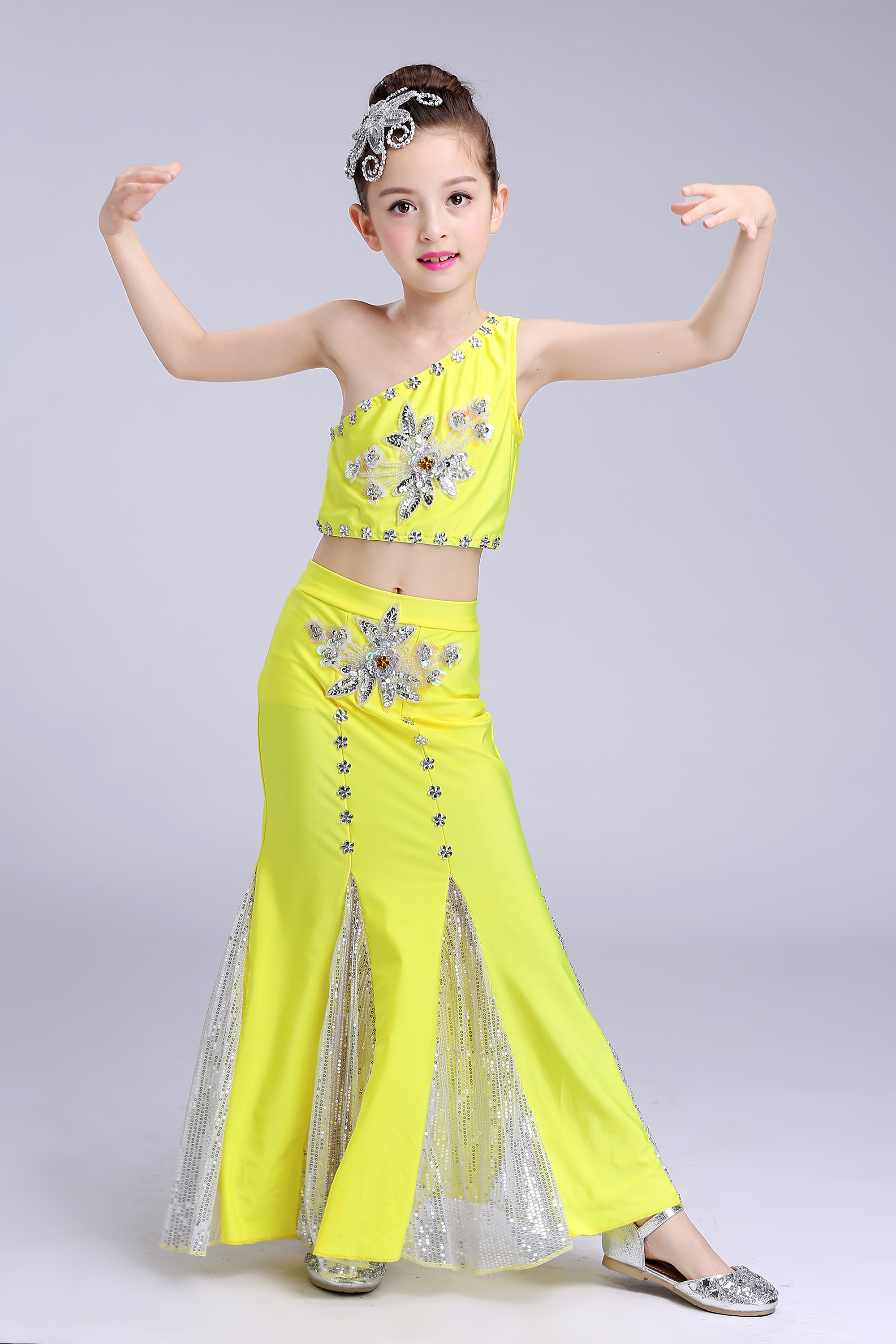 儿童傣族舞新款民族表演服幼儿傣族舞蹈裙儿童孔雀舞服装雨竹林