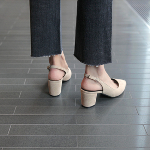 2017年夏季新款尖头后空凉鞋粗跟一字扣绑带绒面高跟鞋女职业单鞋