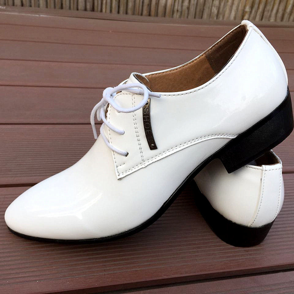 婚纱摄影新郎鞋发型师结婚皮鞋男士白色漆皮尖头婚礼鞋拍照演出鞋