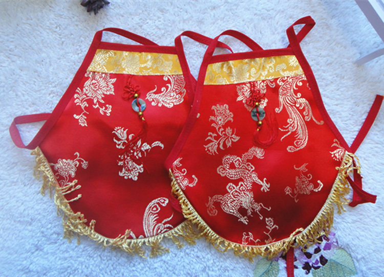 婴儿龙凤锦缎红肚兜纯棉 宝宝夏季护肚吉祥新生儿周岁红肚兜批发