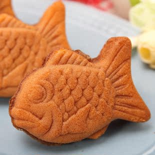 日本进口*托拉斯特红豆夹心蛋糕3枚 可爱小鱼形软蛋糕114g 1220